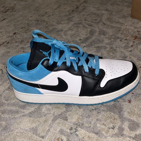 Nike 2020 Air Jordan 1 Low SE 'Laser Blue' - Picture 2 of 7